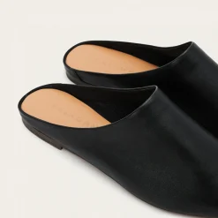 Klapki|Balagan Bayit Klapki, Czarny