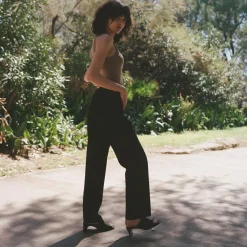 Klapki|Balagan Ginaa Klapki, Czarny