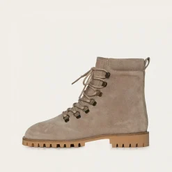 Botki|Balagan Har Botki, Szary Welur