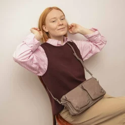 Listonoszki|Balagan Kli Torebka, Dymny