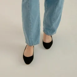 Baleriny|Balagan Mishor Baleriny, Czarny Zamsz