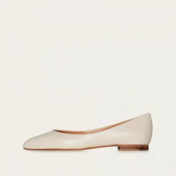 Baleriny|Balagan Mishor Baleriny, Kremowy