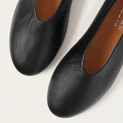 Baleriny|Balagan Opera Baleriny, Czarny