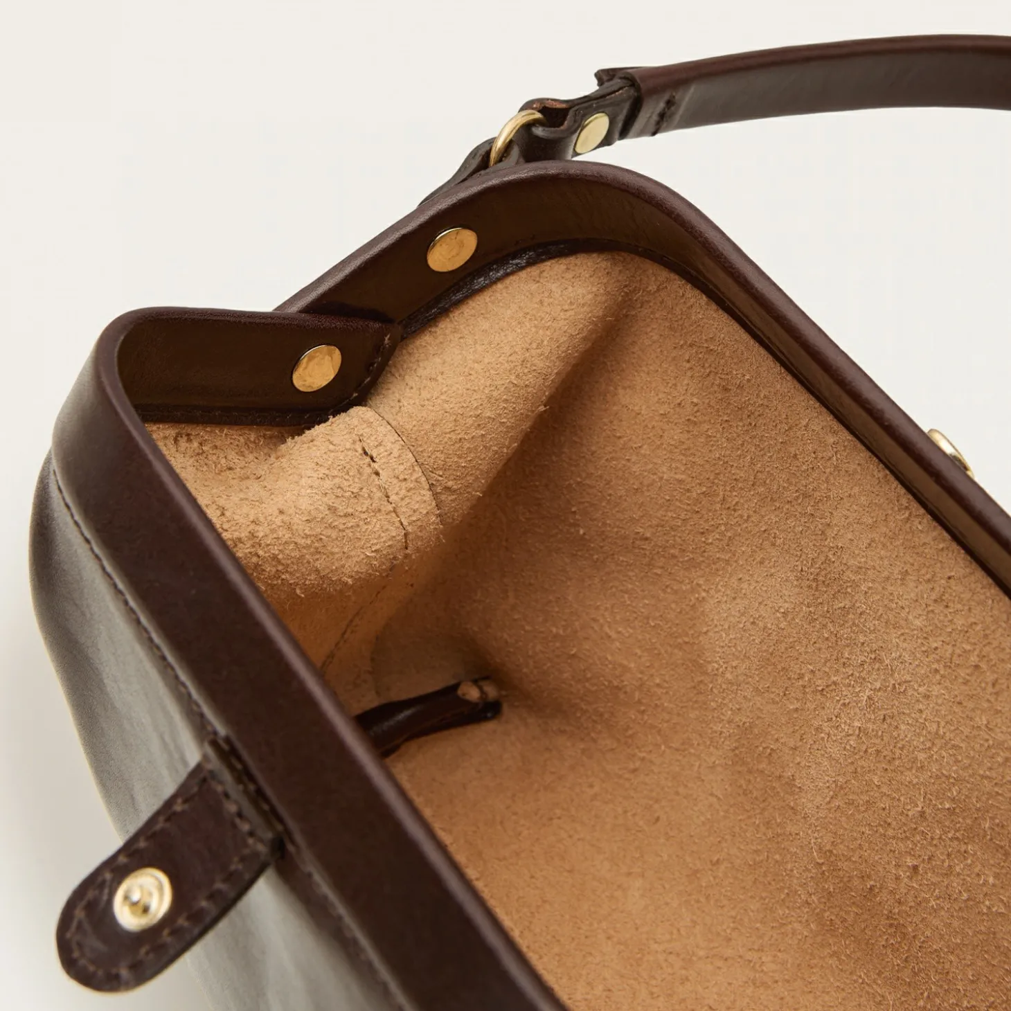 Minitorebki|Balagan Roha Torebka, Ciemny Braz