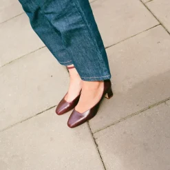 Czółenka|Balagan Sira Czółenka, Mahoniowy