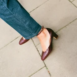 Czółenka|Balagan Sira Czółenka, Mahoniowy