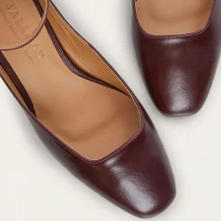 Czółenka|Balagan Sira Czółenka, Mahoniowy