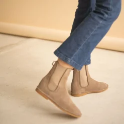 Sztyblety|Balagan Sviva Botki, Marrone