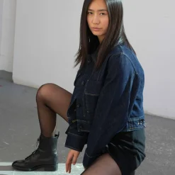 Botki|Balagan Tzava Botki, Czarny