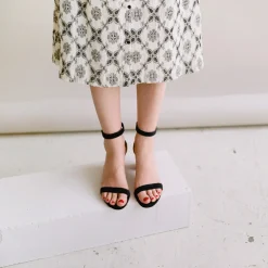 Sandaly|Balagan Ulam Sandaly, Czarny Zamsz