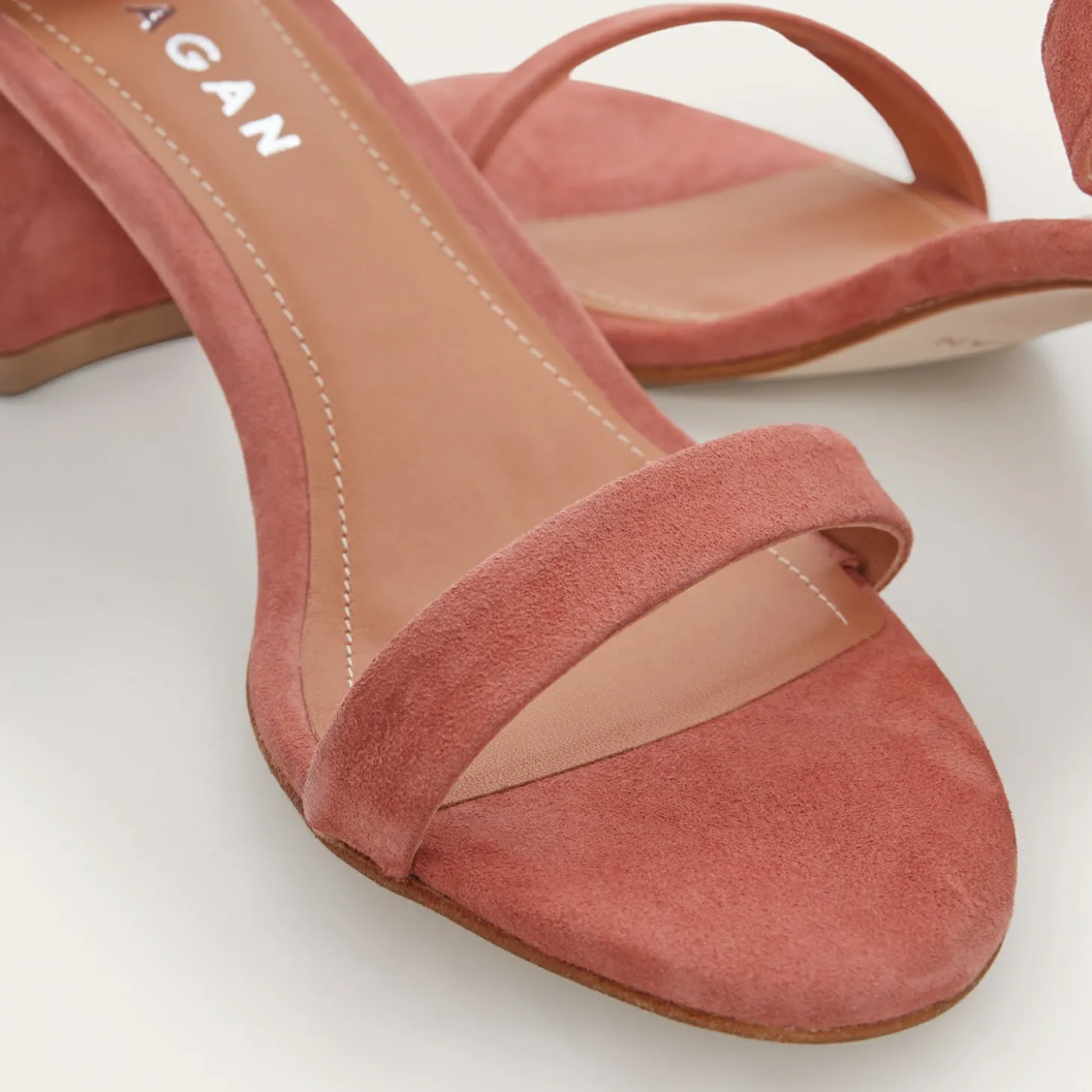 Sandaly|Balagan Ulam Sandaly, Koralowy Zamsz