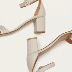 Sandaly|Balagan Ulam Sandaly, Kremowy