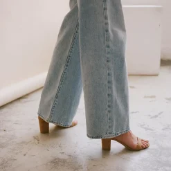 Sandaly|Balagan Ulam Sandaly, Waniliowy Zamsz