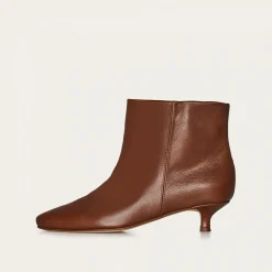 Botki|Balagan Vared Botki, Karmelowy